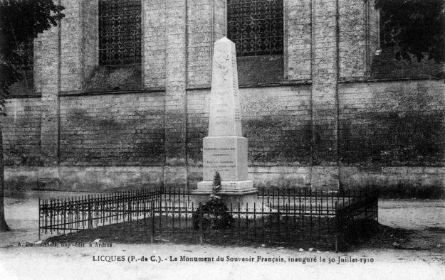 Licques - le monument du Souvenir Français